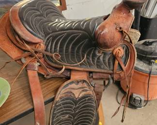 SADDLE