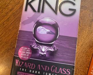 "Wizard and Glass / The Dark Tower IV" by Stephen King / Paperback
