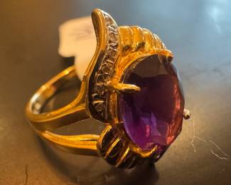 14K Gold & Amethyst Ring