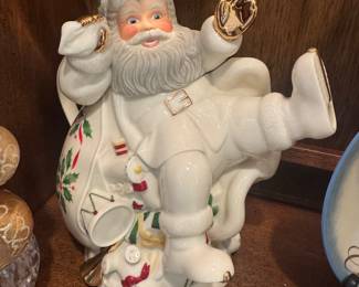Lenox Holiday Santa Teapot