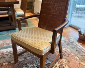 United Furniture Dining Chairs (2 Armchairs & 4 Side Chairs)