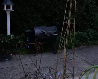 Misc yard decor