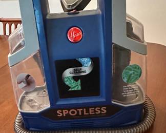 Portable carpet cleaner