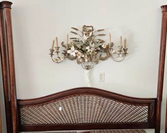 Queen 4 poster bed
