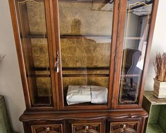 Lighted hutch with extraordinary detail