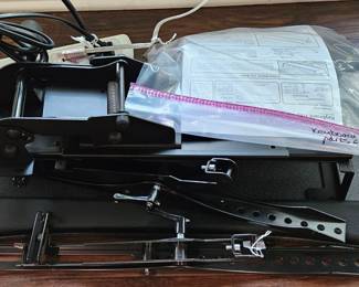 Keyboard mounts and parts