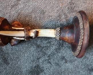 Hand-Carved Elephant Candle Holder – Tribal Design
Decorative elephant-themed candle holder with carved geometric pattern. Likely hand-crafted in Africa or inspired by traditional African art. Material appears to be resin or wood composite. Collected during travels in Africa – artisan piece