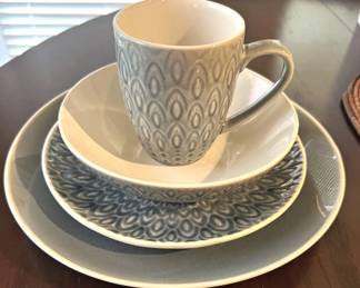 Pfaltzgraff Felicity, 48 pc dinner set