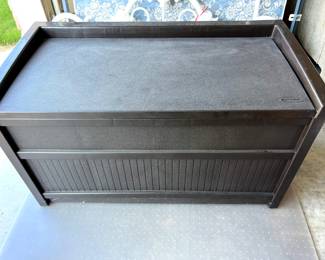 Outdoor storage chest