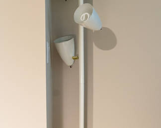 tension lamp 20