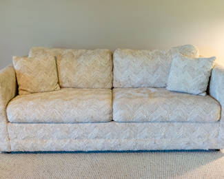 sofa 100.