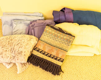 miscellaneous linens 30.00