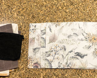 Table settings, tea towels, hot pad. 5.00