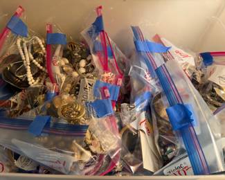 $10 Bags of vintage jewelry