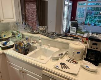 Full kitchen