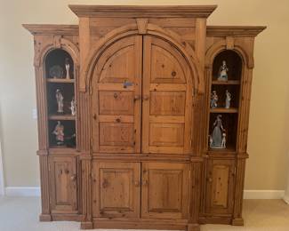 Pine armoire