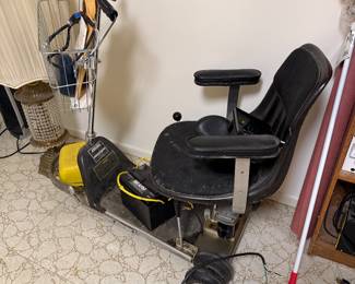 Electric wheelchair
