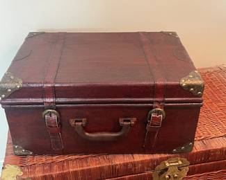 Storage/Suitcase Set