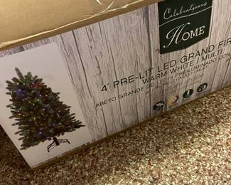 4 ft pre lit Christmas tree