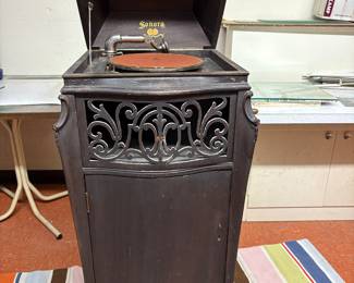 Sonoma Antique