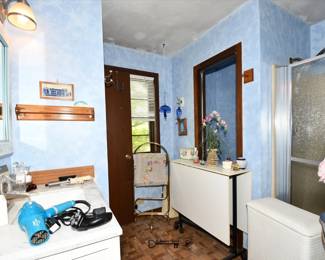 464Bathroom