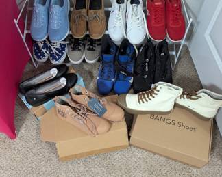 Ladies Shoes - MANY BRAND NEW - Name Brands - up to size 10. BANGS Boots - $40! Great value!