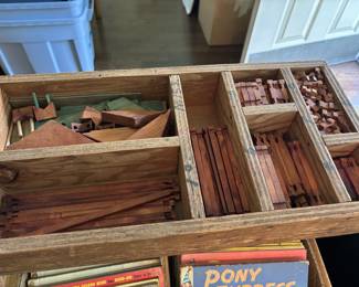 Vintage Lincoln logs