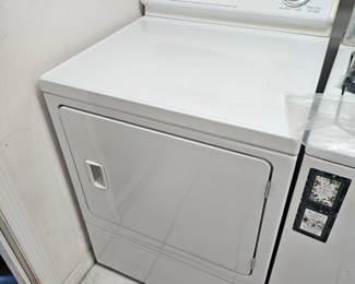 Matching set washer and dryer Maytag $400, we still have last week's mismatch set washer and dryer from the town house
In riverway, that set is only $300