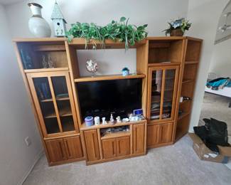 Measures 75 in tall 109 in wide comes apart in separate pieces for easy moving. $200