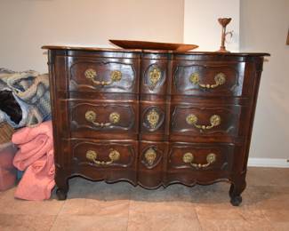 Nice, solid wood dresser