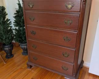 Thomasville Chair Company 5-drawer Chest