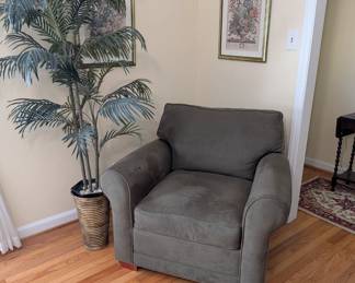 Cindy Crawford Home Chair