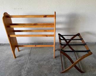 Wooden Quilt Rack Luggage Rack