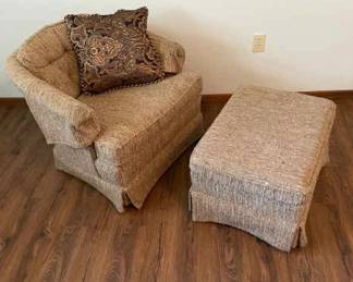 Upholstered Chair Ottoman
