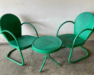 Retro Style Metal Patio Chairs Table