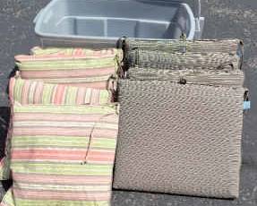 Outdoor Chair Cushions in Tote