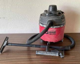 8 Gallon Shop Vac.