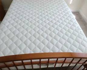 Queen Size Wooden Beautyrest Bed