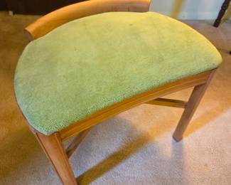 #146	Mid-Century Style Chair w/no Back upholstered in Green Fabric - 22.5x15,5x19	 $25.00 
