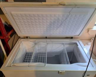 #192	Chest Freezer General Electric - Working - 38x23x33	 $75.00 
