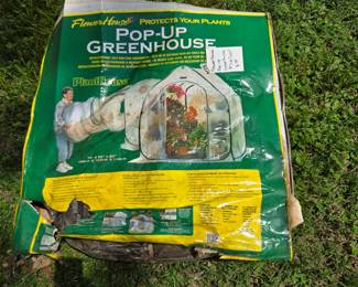 #226	Flower House Pop-Up Green House 78x60x60	 $35.00 
