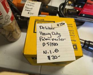 #256	DeWalt Heavy Duty Palm Nailer D51180 NIB	 $20.00 
