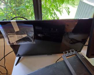 #166	Insignia 24" TV w/remote	 $35.00 
