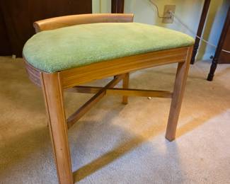 #146	Mid-Century Style Chair w/no Back upholstered in Green Fabric - 22.5x15,5x19	 $25.00 
