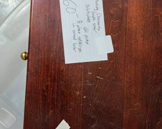 #207	Oneida Community "South Seas" 8 place Settings in Wood Box	 $60.00 
