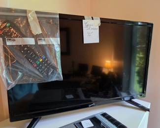 #167	Super Sonic LED TV w/DVD Player	 $72.00 
