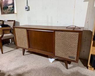 Zenith Vintage Stereo Cabinet