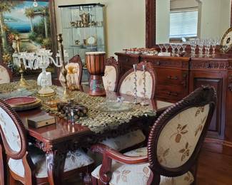 Elegant Dining Room Furniture!