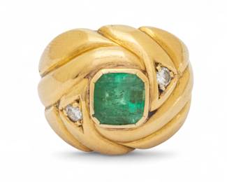 Lot 34 | 18K Yellow Gold Ring, Bezel Set Colombian Emerald 6 1/2 8 g