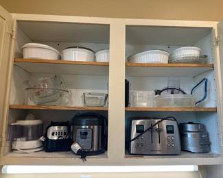 Instapot, toaster, kitchen appliances